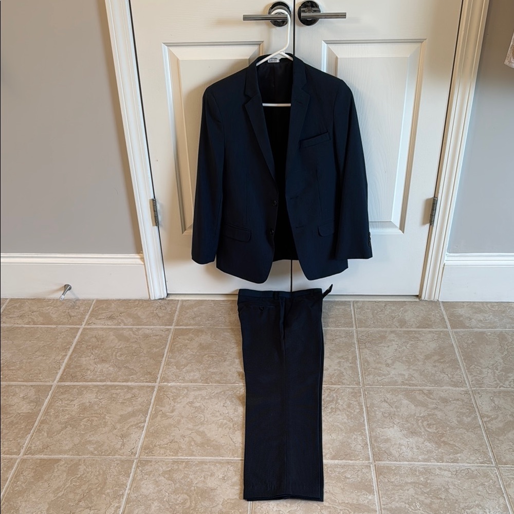 Calvin Klein Blue Suit Classic Design